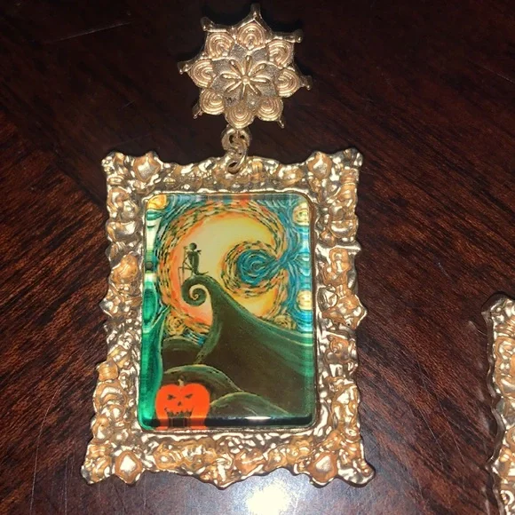 Nightmare Before Christmas Earrings - Picture 3 of 4